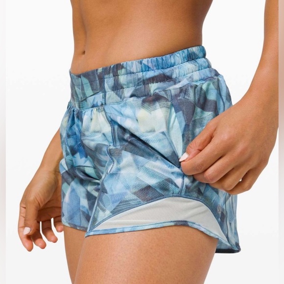 Lululemon Hotty Hot Short II Long 4” - City Shadow Blue Glow (Sz 8) - Picture 2 of 9